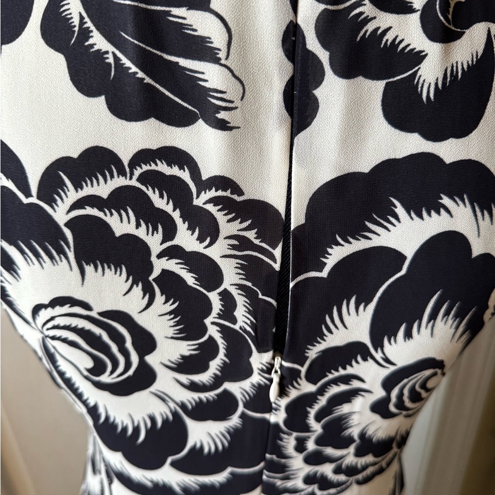 Ann Taylor Elegant Black and White printed Floral Dress SZ S - Picture 4 of 6
